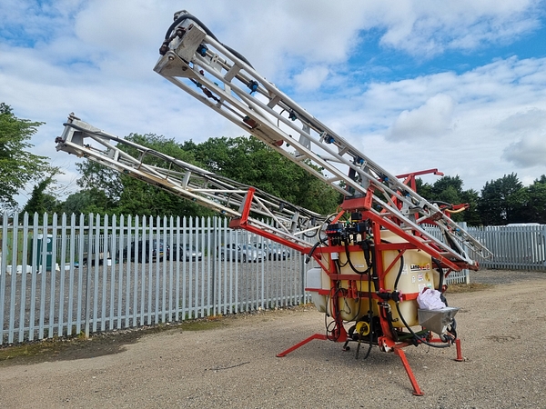 Chris Atkin & Son Ltd - Landquip 1250